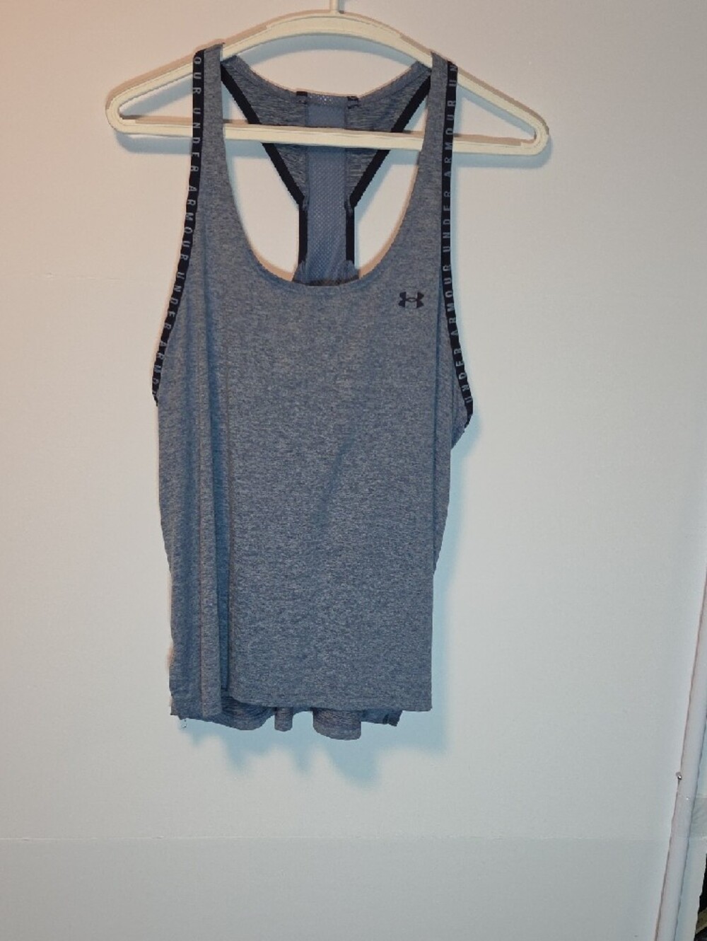 Under Armour Gray Racerback Tank Athletic Workout Top L